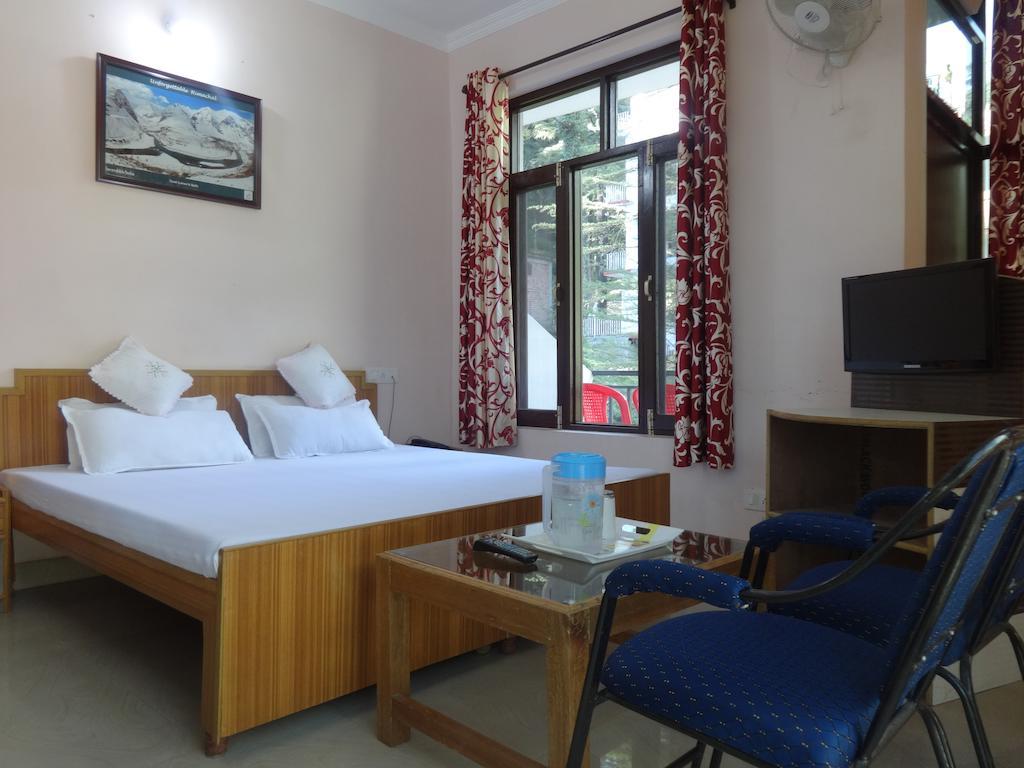 Hotel Kumar Residency Dharamshala Room photo